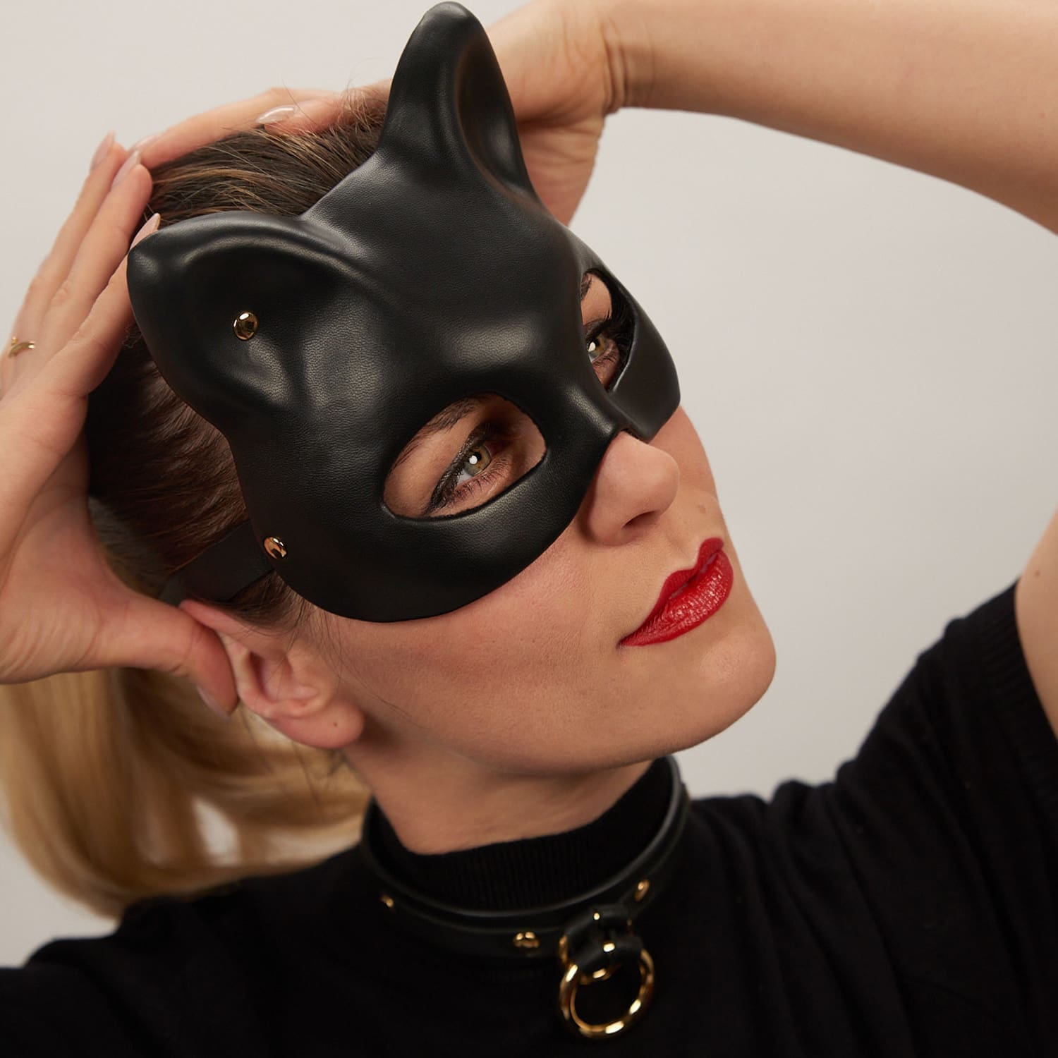 Asche Gold Cat Mask Zwart