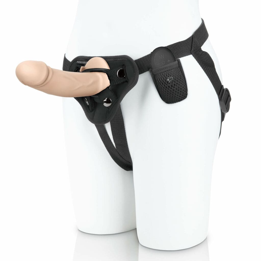 Pegasus Realistische Dildo Met Harnas Huidskleur 165 Cm