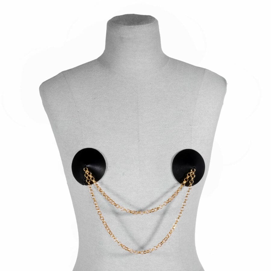 Elif Domanic Pasties Met Ketting