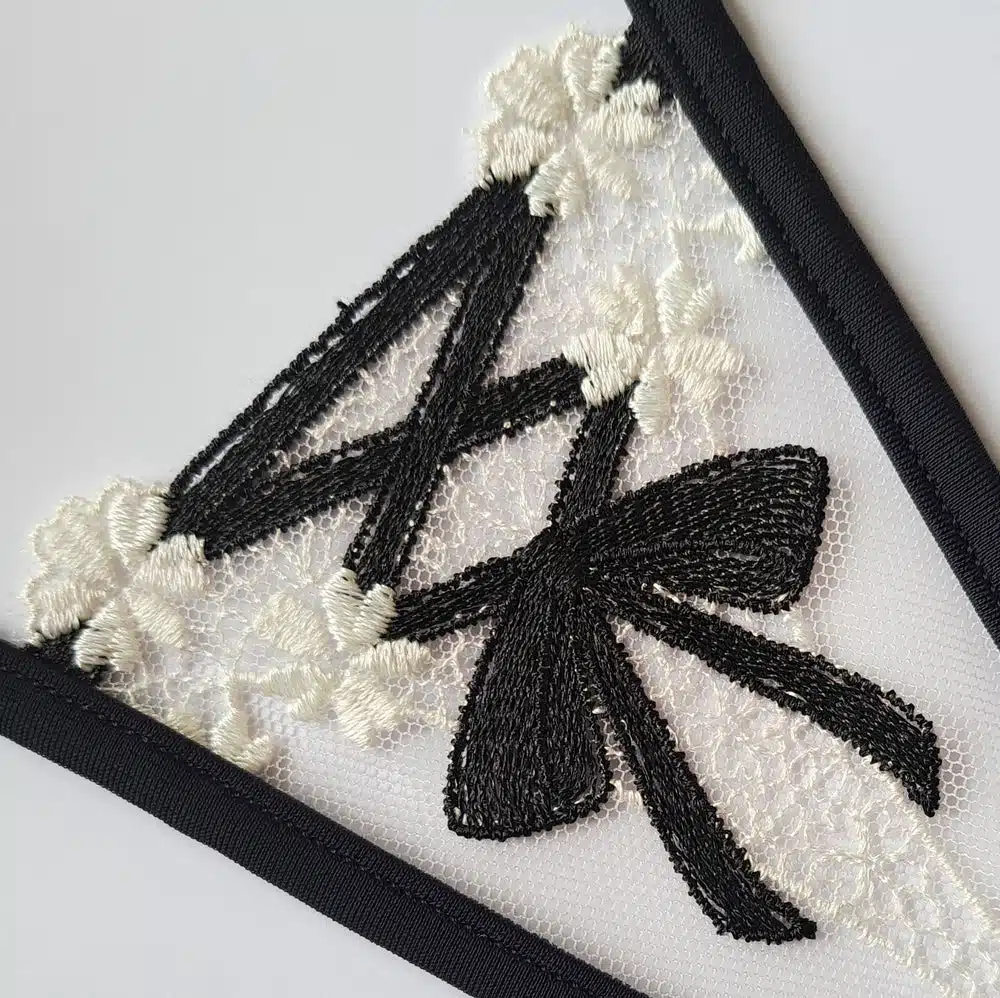 Lucky Cheeks | October Fest - Micro G-string - Zwart/Wit - Afbeelding 3